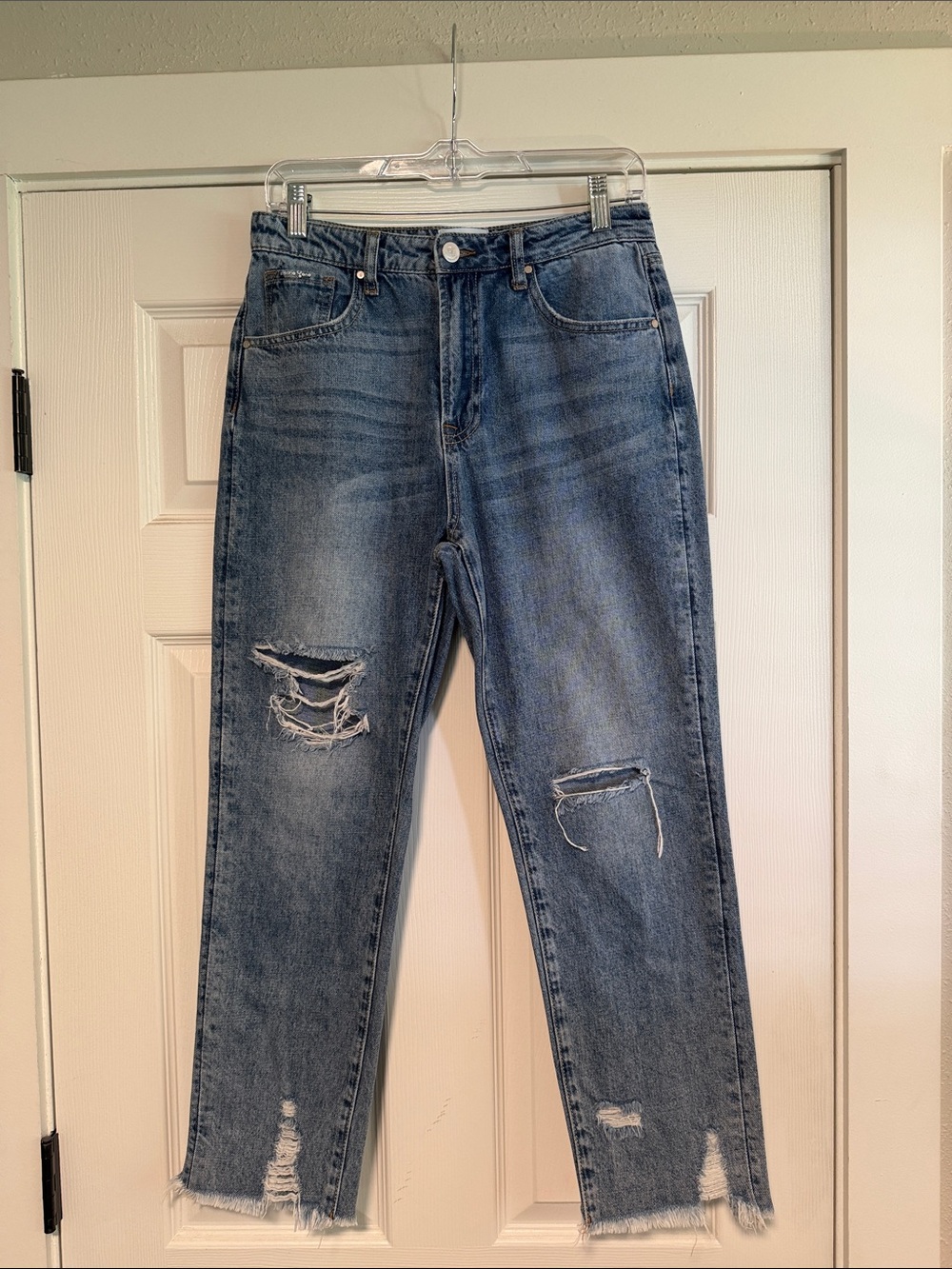 Women's Straight Distressed Denim Jeans